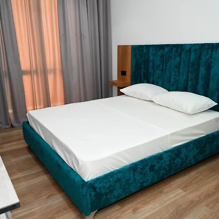 Apollonia Hotel 4*